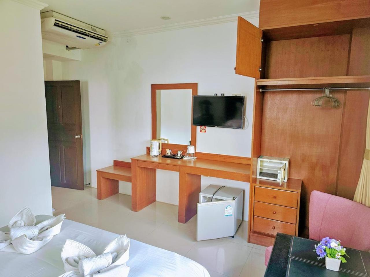 Hotel Sukcheewa Residencia Phuket Patong Exterior foto