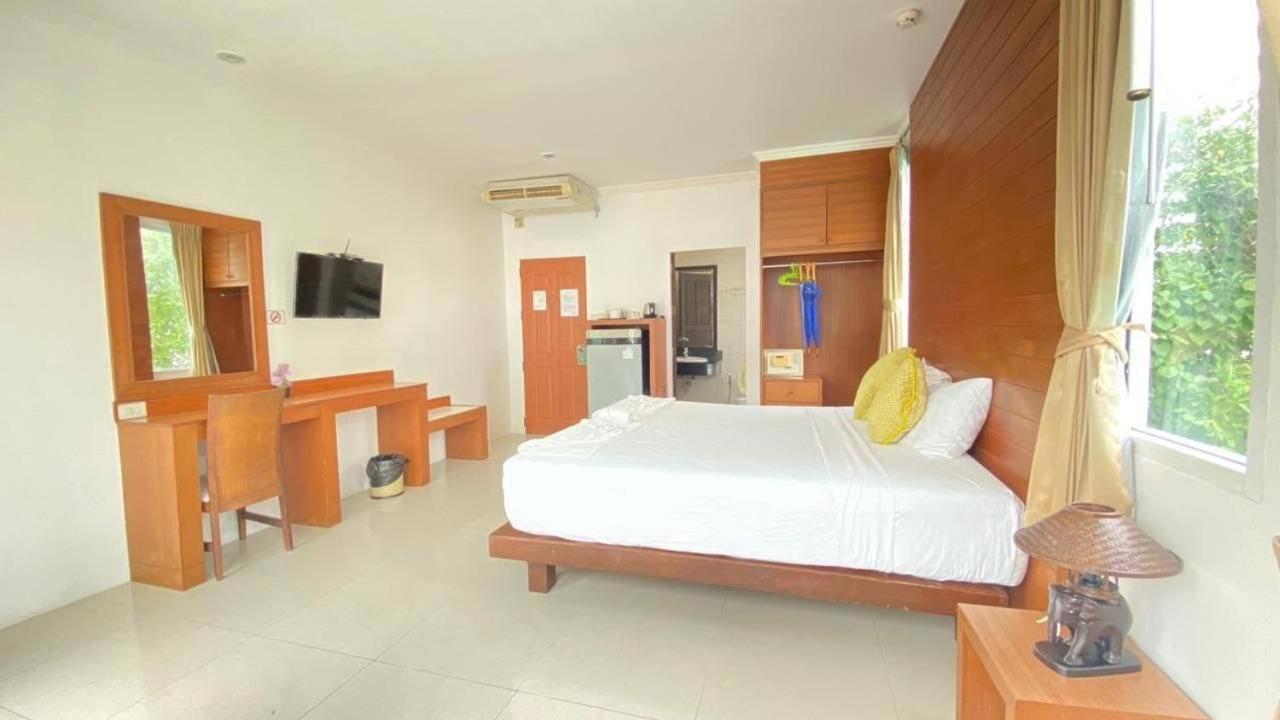 Hotel Sukcheewa Residencia Phuket Patong Habitación foto